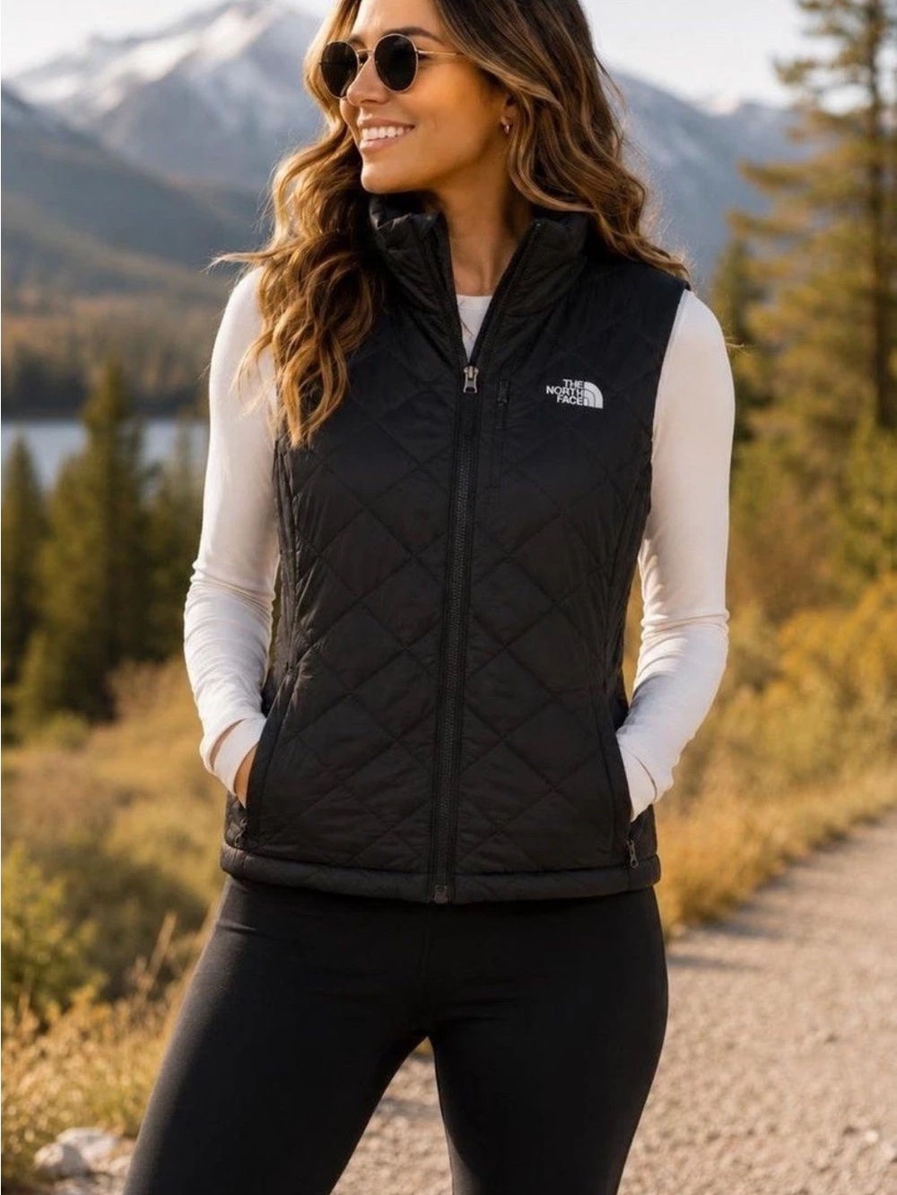 The North Face Mossbud Swirl Reversible Quilted Vest Black Zip Size XS NWOT